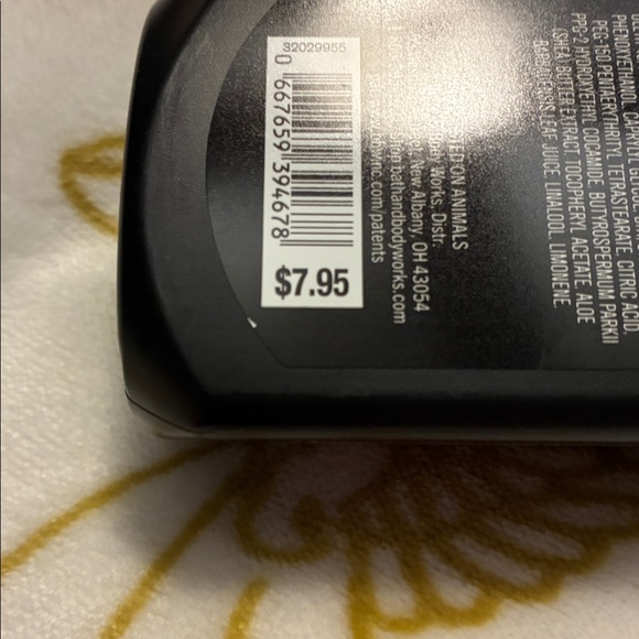 NWT Bath & Body Works Ghoul Friend Cleansing Gel Hand Soap - Black and Pink (4) - Picture 4 of 4